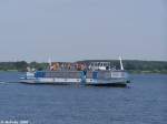 Das MS Santa Barbara auf groer Fahrt. Sie ist das letzte von insgesamt sechs Fahrgastschiffen welche auf dem Senftenberger See seit seiner Erffnung im Jahre 1973 Rundfahrten anboten. Bis zum Jahr 1993 kamen hier gleich zwei Fahrgastschiffe vom Typ Vogelklasse I zum Einsatz. Das MS Santa Barbara sowie das MS Glck Auf. Letzteres wurde Aufgrund rcklufiger Fahrgastzahlen im Mrz 1994 an eine Personenschifffahrt in Oderberg verkauft und dreht dort heute unter dem Namen Frstenberg ihre Runden. 