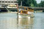 Fahrgastschiff  Neckarperle , als Taxiboot in Heilbronn eingesetzt, von 1941 bis 1993 als  Feuerkogel  am Traunsee in Betrieb, Aufnahme vom Juli 1999