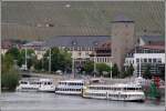 Die drei Ausflugsschiffe STADT WRZBURG, BARBAROSSA und ALTE LIEBE liegen am 05.05.2009 am Anleger in Wrzburg.