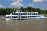 Das Fahrgastschiff PETERSBERG auf dem Rhein bei Königswinter am 22.07.2020