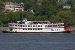Fahrgastschiff QUEEN (ENI 02317987); Eigner/Betreiber: Reederei Kapit�n Pr�sse; Datum: 08.05.2026; Aufnahmeort: Elbe/Hafen Hamburg, Deutschland.