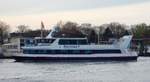 Das 39m lange Fahrgastschiff ROSTOCKER 7 am 08.11.19 in Rostock