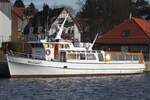 Fahrgastschiff STURMVOGEL II (MMSI 211226690); Datum: 12.11.2025; Aufnahmeort: Neustadt in Holstein, Ostsee (Lübecker Bucht), Deutschland. Das Bild zeigt die STURMVOGEL II im Stadthafen von Neustadt.