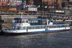 Fahrgastschiff VIKTORIA (ENI 04027920); Datum: 05.03.2026; Aufnahmeort: Elbe/Hafen Hamburg, Deutschland.