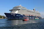 MEIN SCHIFF 1 und die Fahrgastschiffe WARNOWSTAR und SELENE am 03.08.2021 in Warnemünde.