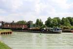 GMS Berlena (04800080 , 85 x 9,50m) am 12.05.2018 beim Unterqueren des Sperrtores bei Fuestrup im Dortmund-Ems-Kanal.