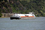 GMS Carinalexander (ENI:02333556) L.135m B.11,45 T.3959 am 07.06.2019 auf dem Rhein zu Tal bei Oberwesel.