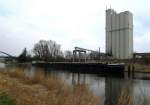 GMS ANNEGRET ENI 04018550, liegt im ELK am Anleger des Getreidesilo in Lbeck-Kronsforde und wartet auf Beladung mit Futtergetreide... Aufgenommen: 18.3.2012