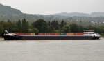 MS AZOLLA, ein Container-Schiff auf dem Rhein bei  Marksburg  vom 26.09.2013.