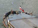 Das niederlndische Frachtschiff  Atlas  aus Harlingen im Unterwasser der Schleuse Vogelgrn auf Talfahrt - Bugansicht. 13.02.2009