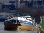 Das Gtermotorschiff BREMER ROLAND im Mrz 2007 auf dem Rhein-Herne-Kanal vor der Schleuse Wanne-Eickel.