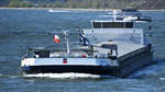Mitte April 2021 war auf dem Rhein bei Duisburg das Gütermotorschiff CHILANDIA (ENI: 02324394) zu sehen.