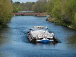 GMS Drebkau (04030690 , 67 x 8,20m) am 17.04.2020 im Teltowkanal in Berlin-Lichterfelde auf Talfahrt.