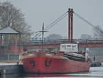 Das letzte DDR-Motorgüterschiff  DÖMITZ  hat Anfang November 2020 in Anklam angelegt.