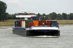 GMS DEVOTION (ENI:06003854) L.135 m B.14,20 m T 5134 TEU 421 Flagge Niederlande auf dem Rhein zu Berg am 08.07.2022 in Xanten.