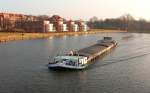 GMS ED-LINER 01 ENI 4015650, 66 x 8 m , kommt vom ELK mit Kraftwerkssand und durchfährt hier den Klughafen in Lübeck...  Aufgenommen: 15.3.2012
