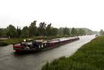 GMS FELICITAS 2, ENI 04007840 bei Regenwetter unterwegs im Elbe Lbeck Kanal...
Aufgenommen bei Berkenthin: 25.6.2012