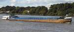 Binnenfrachtschiff JADE (ENI 06003794); Datum: 23.09.2025; Aufnahmeort: Elbe/Hafen Hamburg, Deutschland.