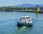 GMS  Lianne  in Weil am Rhein, flußabwärts fahrend, der Schwarzwald im Hintergrund, Juli 2018