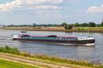 GMS Maru auf der Weser bei Bremen, Werderland, 22.07.14