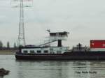 Containerschiff auf dem Rhein