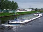 NELLEKE(IMO:2316265; L=70; B=7mtr) ist bei Utrecht im Amsterdam-Rijnkanaal unterwegs;100903