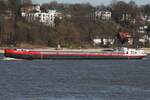 Binnenfrachtschiff NIEDERSACHSEN 22 (ENI 02323514); Datum: 18.03.2026; Aufnahmeort: Elbe/Hafen Hamburg, Deutschland.