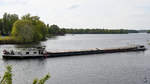 Das polnische Binnenfrachtschiff Ostmark (04011080) Ende April 2018 auf der Havel am südlichen Rand von Berlin.