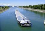 GMS Pegasus, rheinaufwärts bei der Einfahrt in die Schleuse Vogelgrün/Elsaß, Mai 2025