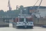 Containerschiff ROTTERDAM bei der Einfahrt in das Düsseldorfer Hafengebiet (21. Juli 2011)