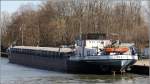 Die 1953 gebaute RECARO (ENI 04021910) liegt am 08.03.2015 im Westhafen von Minden. Sie ist 77 m lang, 8,2 m breit und hat eine Tonnage von 1.044 t. Gemeldet ist sie in Bad Pyrmont. Früherer Name: SELENE.