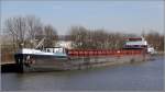 Die 1940 gebaute RAMONA (ENI 04012040) liegt am 08.03.2014 im Osthafen von Minden. Sie ist 85 m lang, 9 m breit und hat eine Tonnage von 1.258 t. Gemeldet ist sie in Warsingsfehn. Frühere Namen: WTAG 138, GERDA HEINRICH.