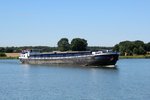 GMS Semper FI (03110579 , 67 x 7,2m) am 19.07.2016 im Mittellandkanal am Abzweig des Elbeseitenkanales mit Fahrtrichtung WOB.