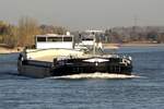 GMS Sirocco-02324789 am 13.10.2018 auf dem Rhein bei Xanten als Einzelfahrer.