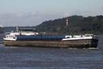 Binnenfrachtschiff ST�R (ENI 02324221); Datum: 19.08.2025; Aufnahmeort: Elbe/Hafen Hamburg, Deutschland.