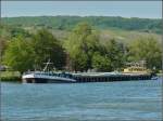 Das Frachtschiff  THEKLA  hatte am 24.05.2010 in der Nhe der Schleuse von Grevermacher am Ufer festgemacht.