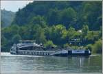 Frachtschiff  VAYA CON DIOS  Euronr 02321028, L 110m, B 11,40m, T 2826, gesehen auf der Mosel nahe Oberbillig am 14.06.2013.