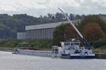 GMS WINDSTAR, ENI 02314368, L110 m, B 9,50 m, 2623 t, registriert in DOUAI, Flagge Frankreich, hat auf dem Albertkanal am Ufer angelegt. 17.09.2026