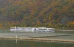 Die  River Princess  auf dem Rhein bei Kaub, Fahrtrrichtung Koblenz; 01.11.2011