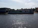 Der Bug der Scenic Emerald wird zu Wasser gelassen.