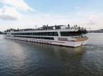 VIKING-SUN(04803570 L=132; B=11,4mtr; 99Kabinen; 198Passagiere; Bj.2005)sucht in R�desheim einen Anlegeplatz; 120829