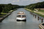 KFGS Viking Var (07001963 , 135 x 11,45m) am 14.09.2019 im Unterwasser der Schleuse Eckersmühlen / Main-Donau-Kanal.