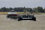 Koppelverband DANALOU (ENI:02323391) L.76,50 m B.12,55 m T2775 Flagge Niederlande & DANALOU II (ENI:02318659) L.110 m B.12,54 m T 4763 auf dem Rhein zu Berg am 07.07.2022 in Xanten.