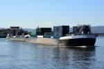 KVB mit SL QUINTO 2 (02331833 , 83 x 11,45m) u.d. GMS QUINTO (02324438 , 110 x 11,45) kam am 10.07.2015 mit seiner Container-Fracht den Rhein bei Mainz zu Berg und bog nach Backbord in den Main ein.