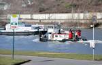 Nicht nur auf der Autobahn, auch auf dem Rhein  wimmelt es von Hollndern !! Schubschiff  Alaska  und Rheinschiff  Krimpen  bei Andernach unterwegs nach NL - 10.03.2010