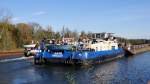 Schubboot Bizon 0 - 155 auf dem Oder - Havel - Kanal bei Marienwerder in Richtung Eberswalde unterwegs bei berholung durch M/S Pati.