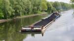 Schubboot Bizon - B - 29 aus Bydgoszcz mit Schubverband am  24.05.13 um 09:51 Uhr  auf der Hohensaaten - Friedrichstaler Wasserstrae bei Stolpe in Richtung Hohensaaten.