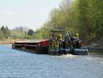 Schubboot Basti (05608830 , 10,76 x 5,04m) schob am 17.04.2020 im Teltowkanal Höhe Teltow zwei je 32,50m lange Leichter zu Berg. 