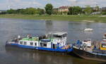 Schubboot DOMARIN 10,Vilshofen, ENI 05801390, ex SCH 2523, mit Leichter Domarin 5 auf der Elbe in Dresden; 31.05.2021
