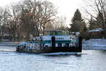 Schubboot  EDDA  (05609510 , 25,66 x 8,19m) am 21.01.2022 im Sacrow-Paretzer-Kanal /  UNTERE HAVEL-WASSERSTRASSE  bei Marquardt auf Talfahrt.